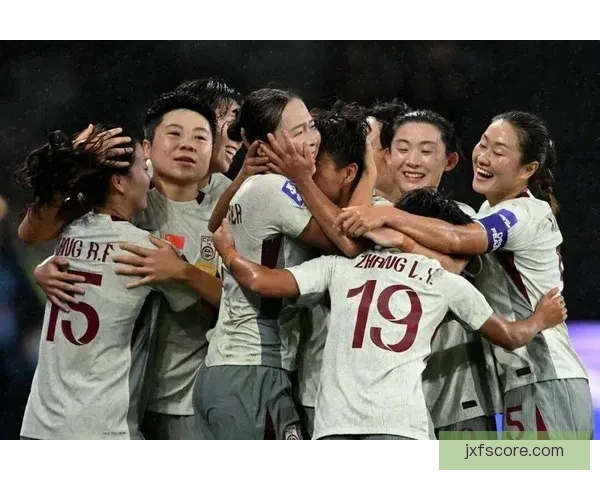 中国女足对阵越南女足首发揭晓张馨张睿吴海燕领衔出战迎关键一战